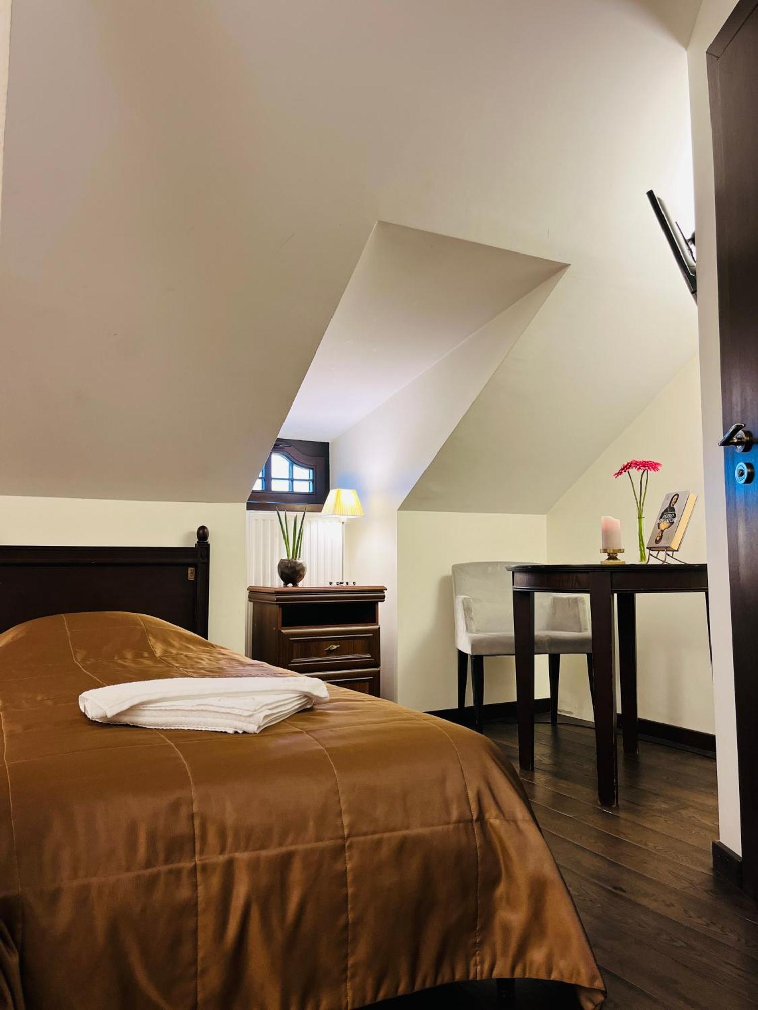 Monte Pacis In Pazaislis Hotell Kaunas Rom bilde